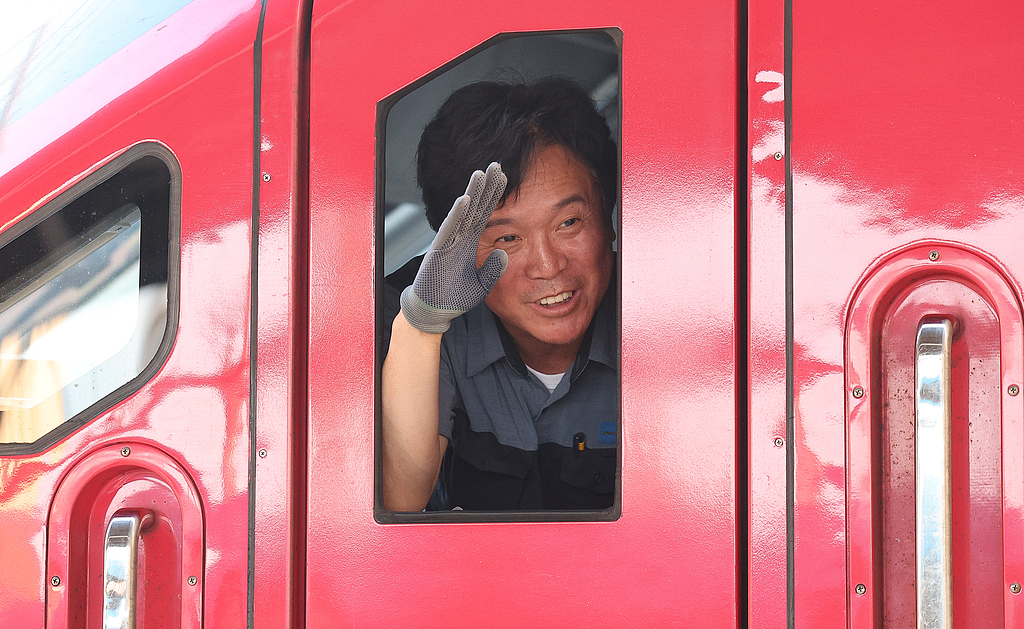 Kim Young-hoon, South Korea's nominee for employment and labor minister, ends his job as a train driver in Gimcheon, South Korea, June 23, 2025. /CFP