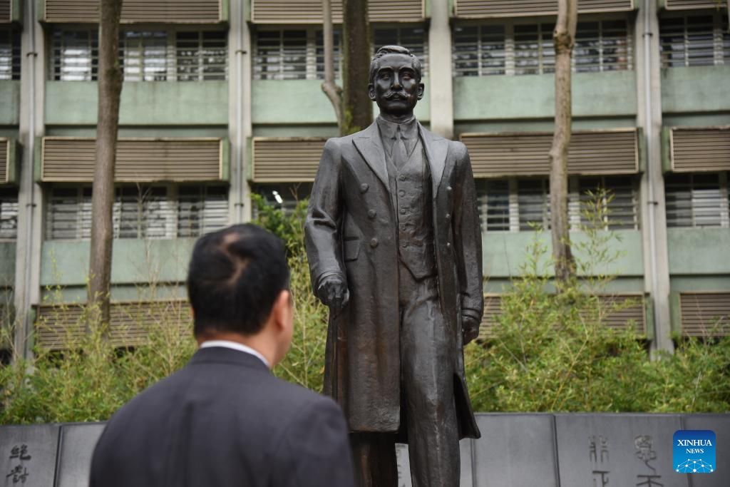 Charles Wong, Sun Yat-sen's great-grandson, pays tribute to his ancestor at the Sun Yat-sen Memorial Hall in Taipei, southeast China's Taiwan, March 12, 2025./ Xinhua