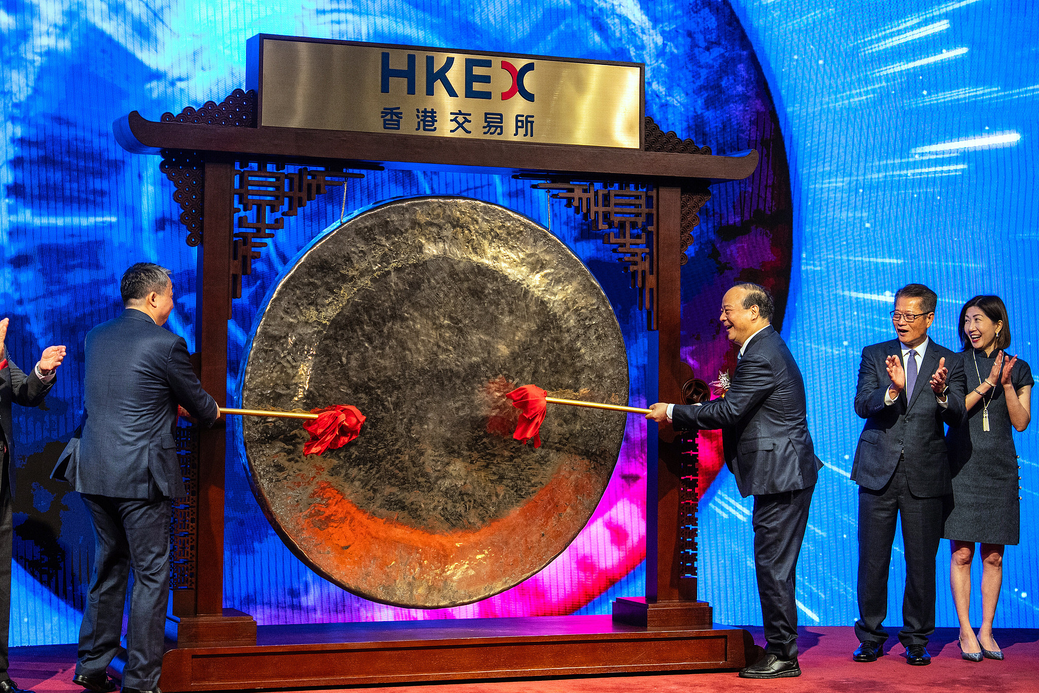 The listing ceremony of Contemporary Amperex Technology Co Ltd in Hong Kong, China, May 20, 2025. /VCG