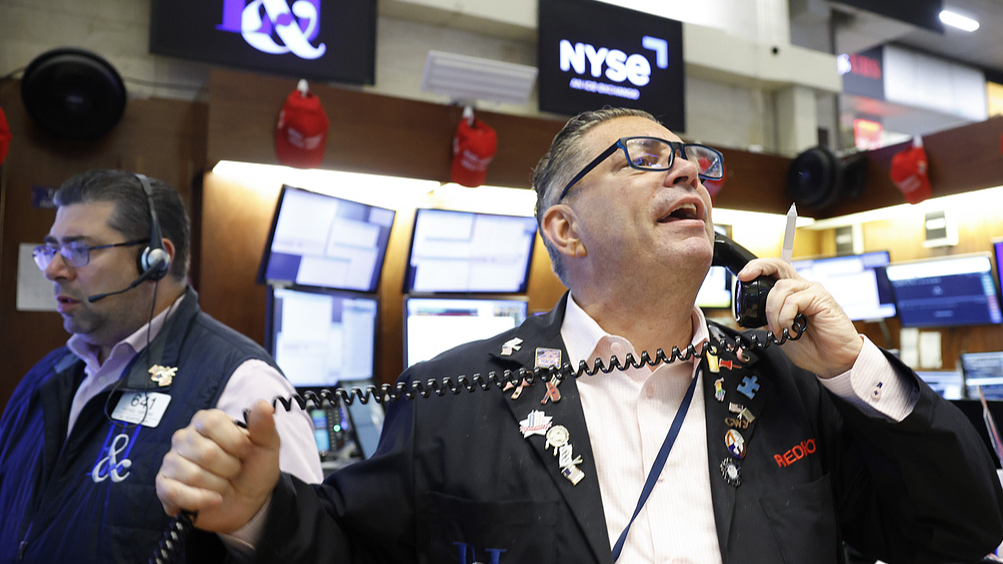 Traders work on the floor of the New York Stock Exchange on Wall Street in New York, US, July 1, 2025. /VCG
