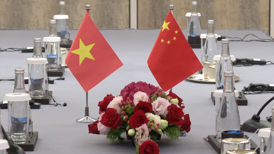 Chinese, Vietnamese FMs vow to safeguard global multilateralism