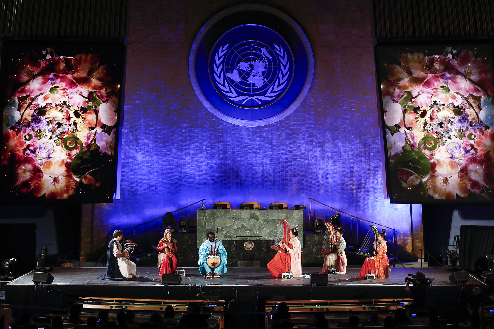 A special cultural performance is held in the UN General Assembly Hall to mark the inaugural International Day for Dialogue among Civilizations, in New York, United States, June 9, 2025. /CFP