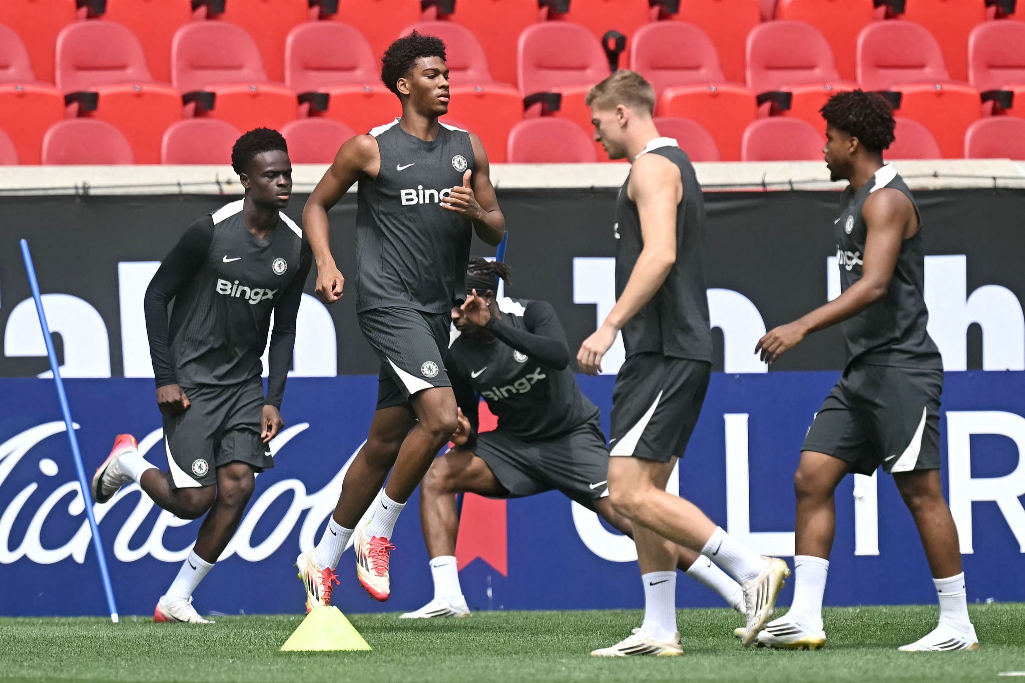 Chelsea players train at the Harrison Stadium in East Rutherford, New Jersey, July 10, 2025. /VCG