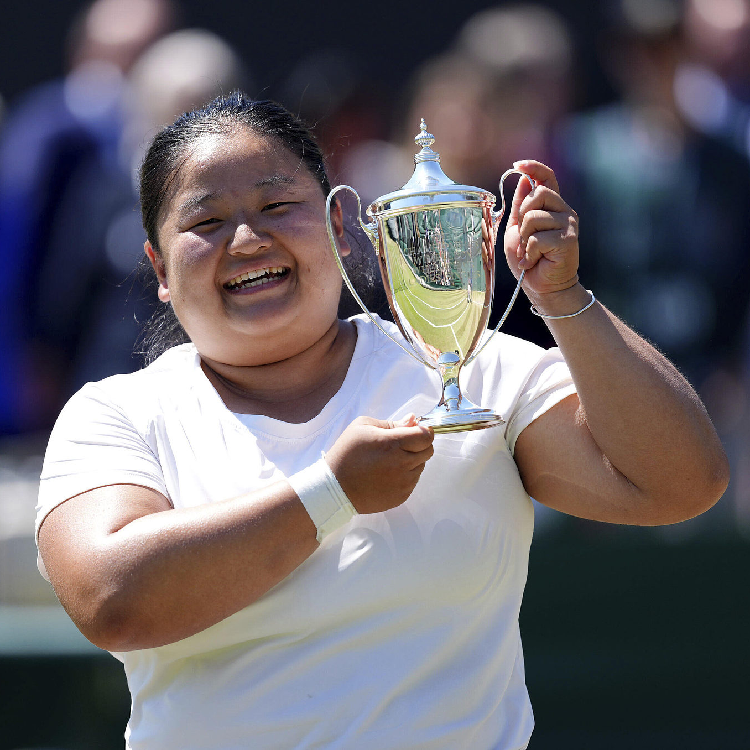 Wang Ziying wins women's singles wheelchair title at Wimbledon - CGTN