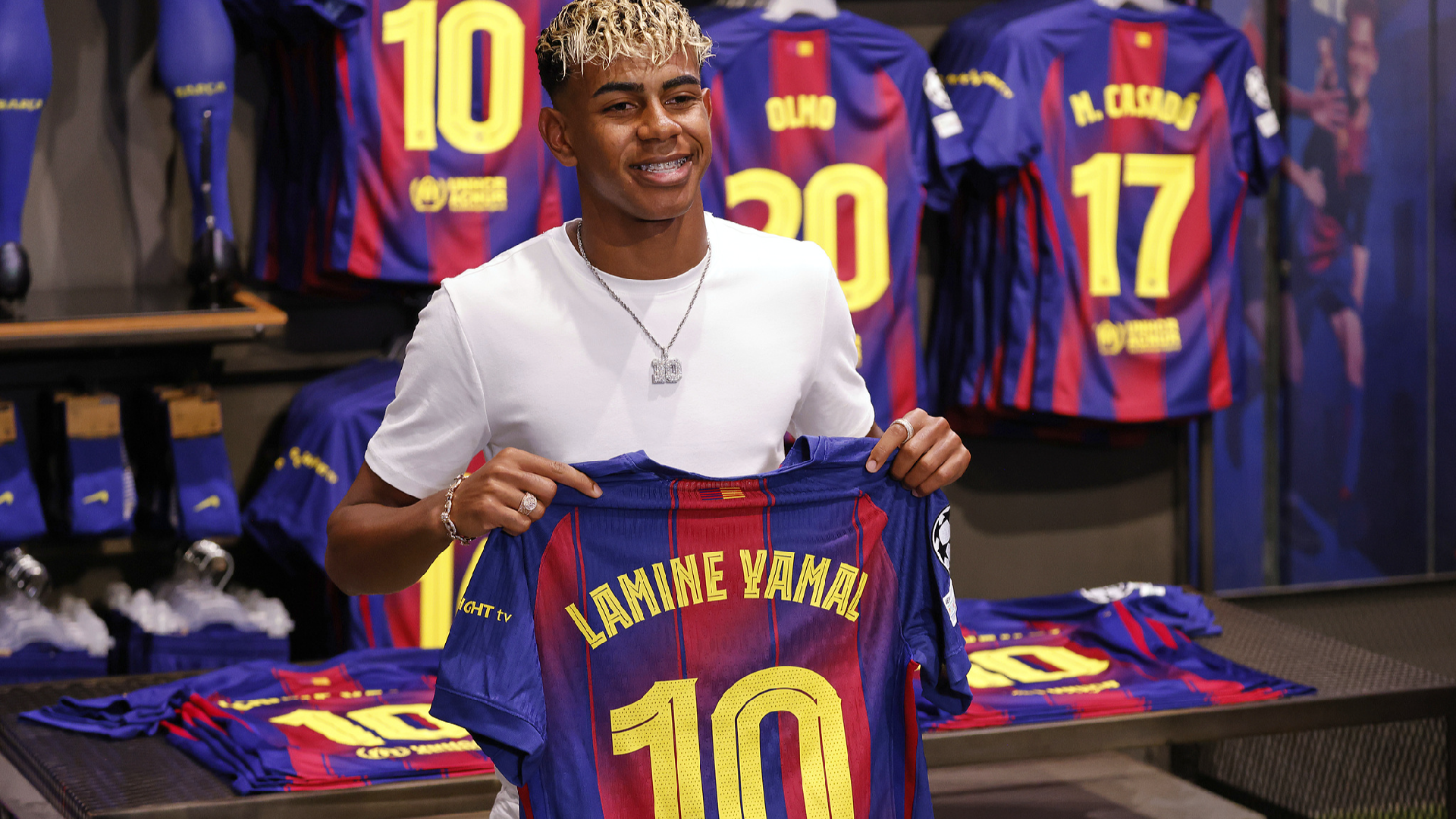 FC Barcelona Lamine Yamal 10 長袖シャツ Yamal extends contract, takes over iconic Barcelona number 10