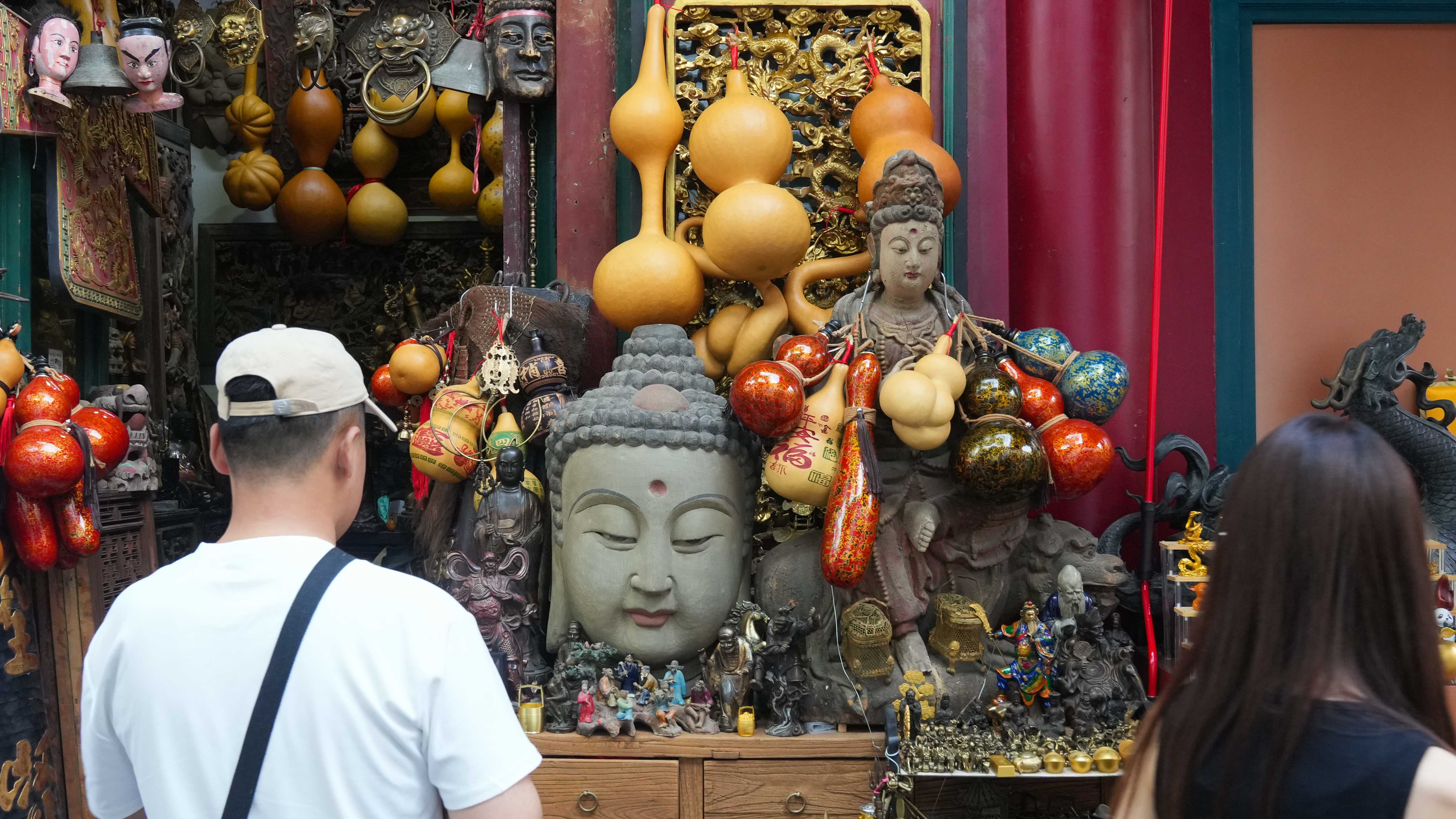 Faces of China's local markets
