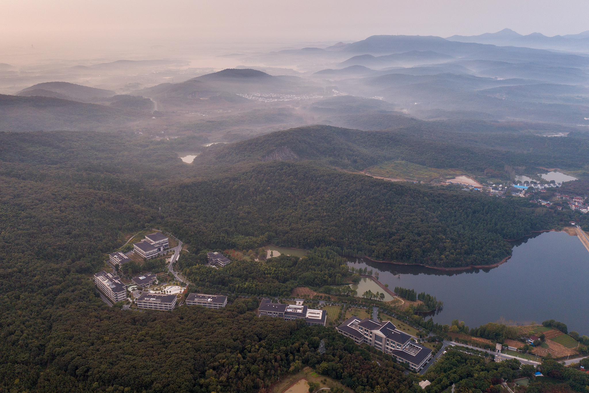 Maoshan Mountain: From battleground to peaceful and promising hills