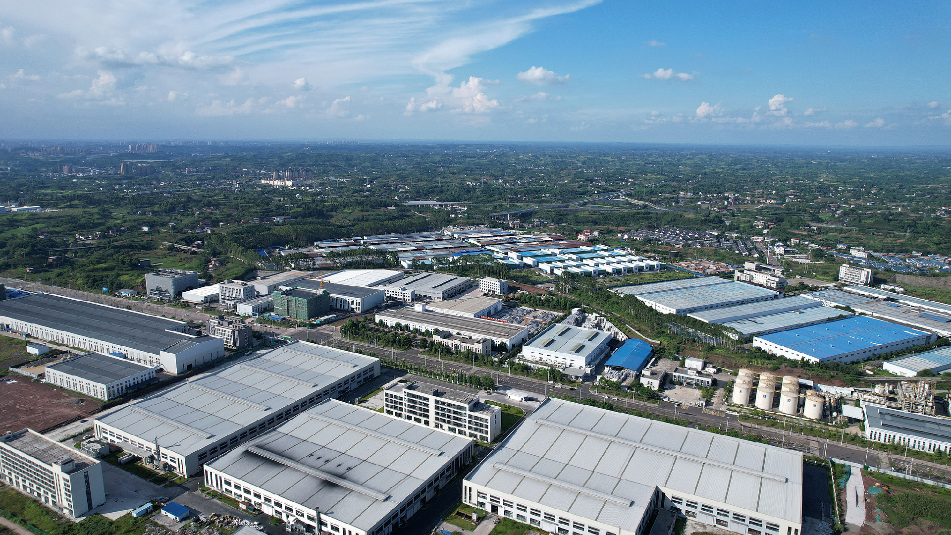 China promoting tech advancement a 'tremendous success': Economist