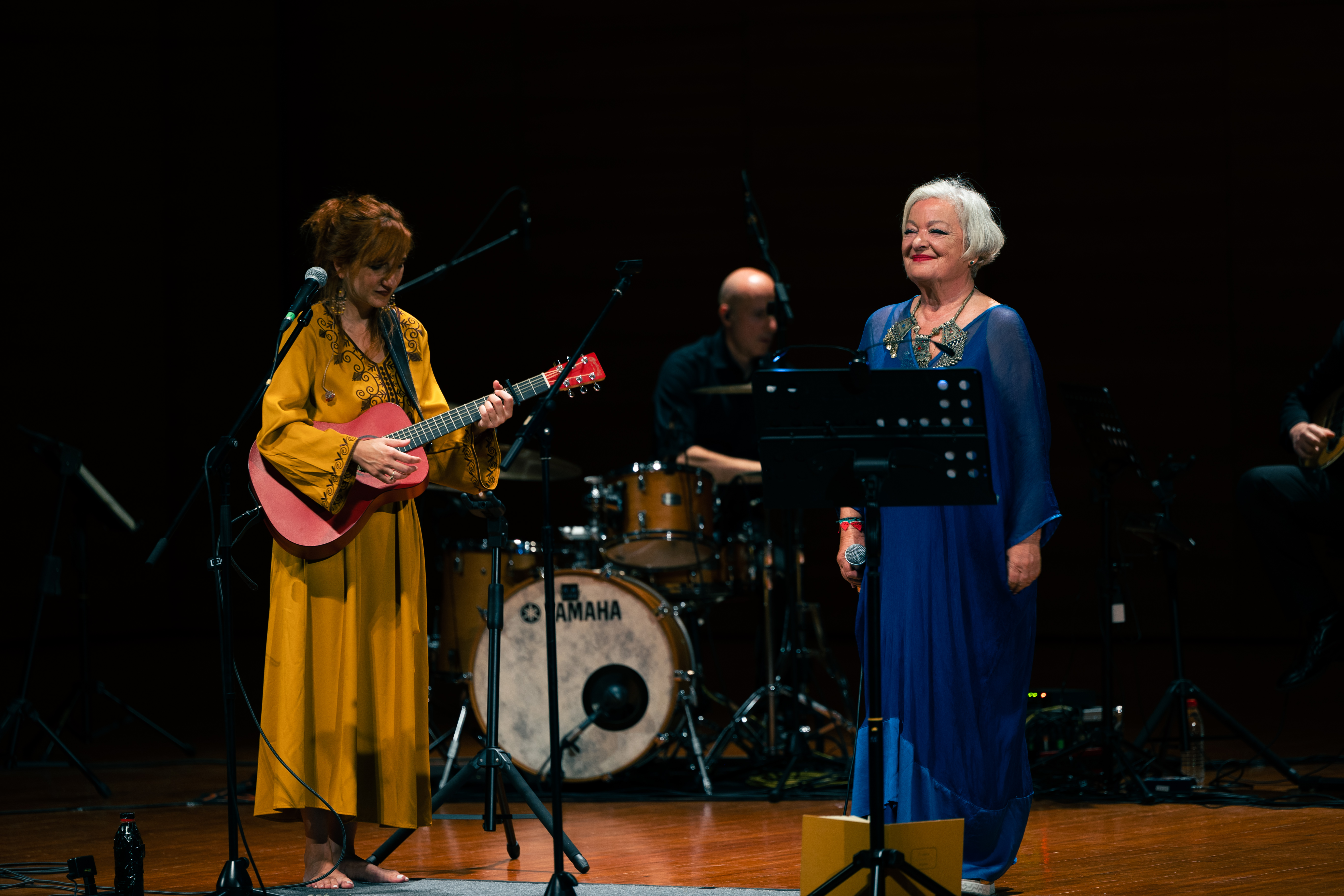 On July 30, 2025, Tania Tsanaklidou and Maria Papageorgiou render works of Mikis Theodorakis at the National Museum of China in Beijing. /Courtesy of Embassy of Greece in China