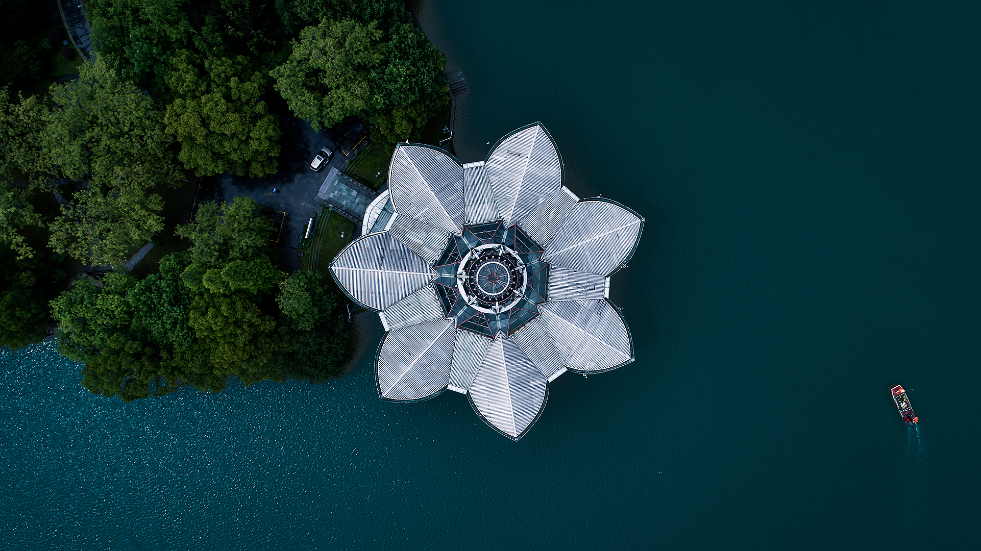 Discover the beauty of Pinghu