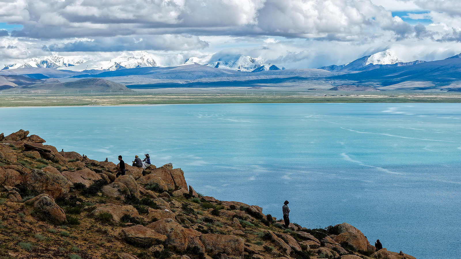 A view of Lake Pelku in Shigatse, southwest China's Xizang Autonomous Region. /VCG