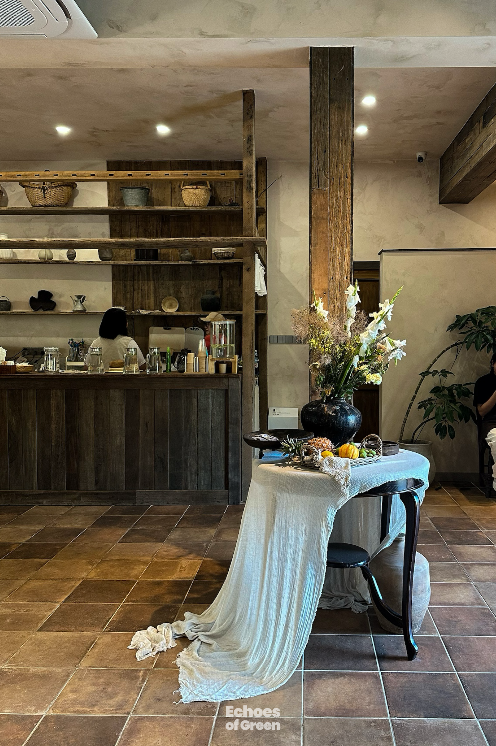 At a renovated village home in Anji, Zhejiang Province, young residents embrace a lifestyle rooted in nature and sustainability. /CGTN