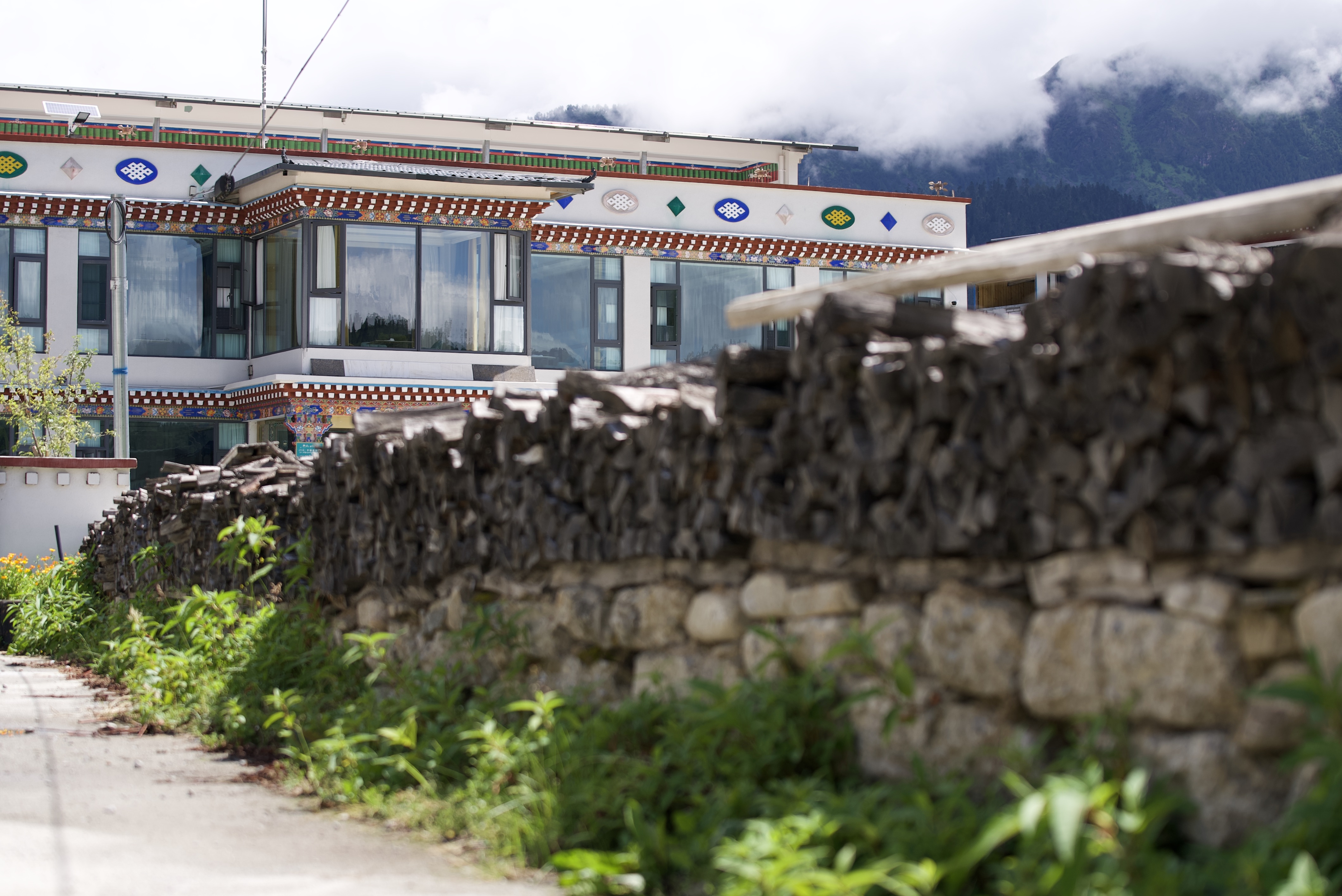 Zhaxigang: From impoverished mountain village to thriving tourism spot