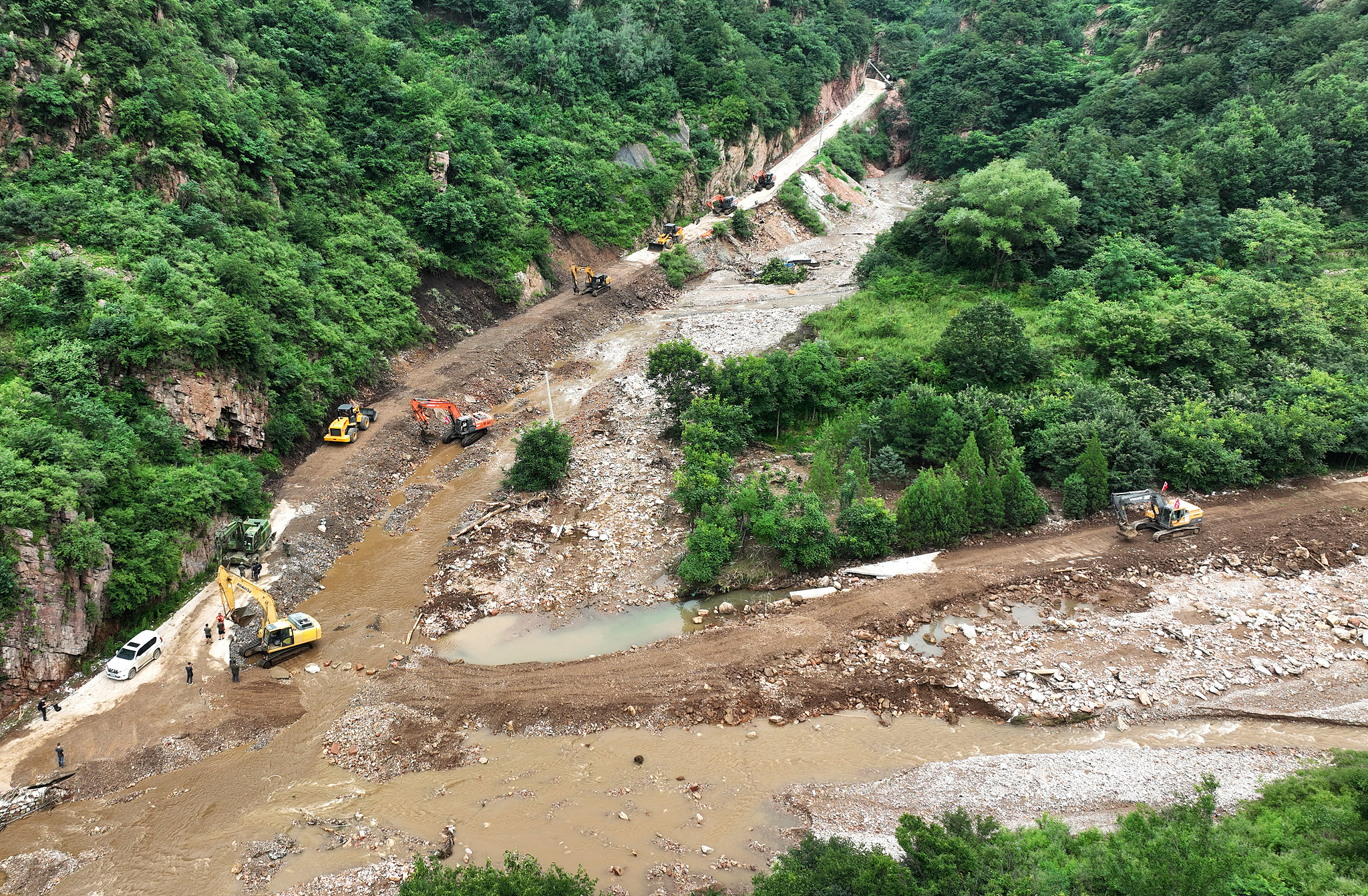 Road repair work underway in Chengde, Hebei Province, north China, July 31, 2025. /VCG