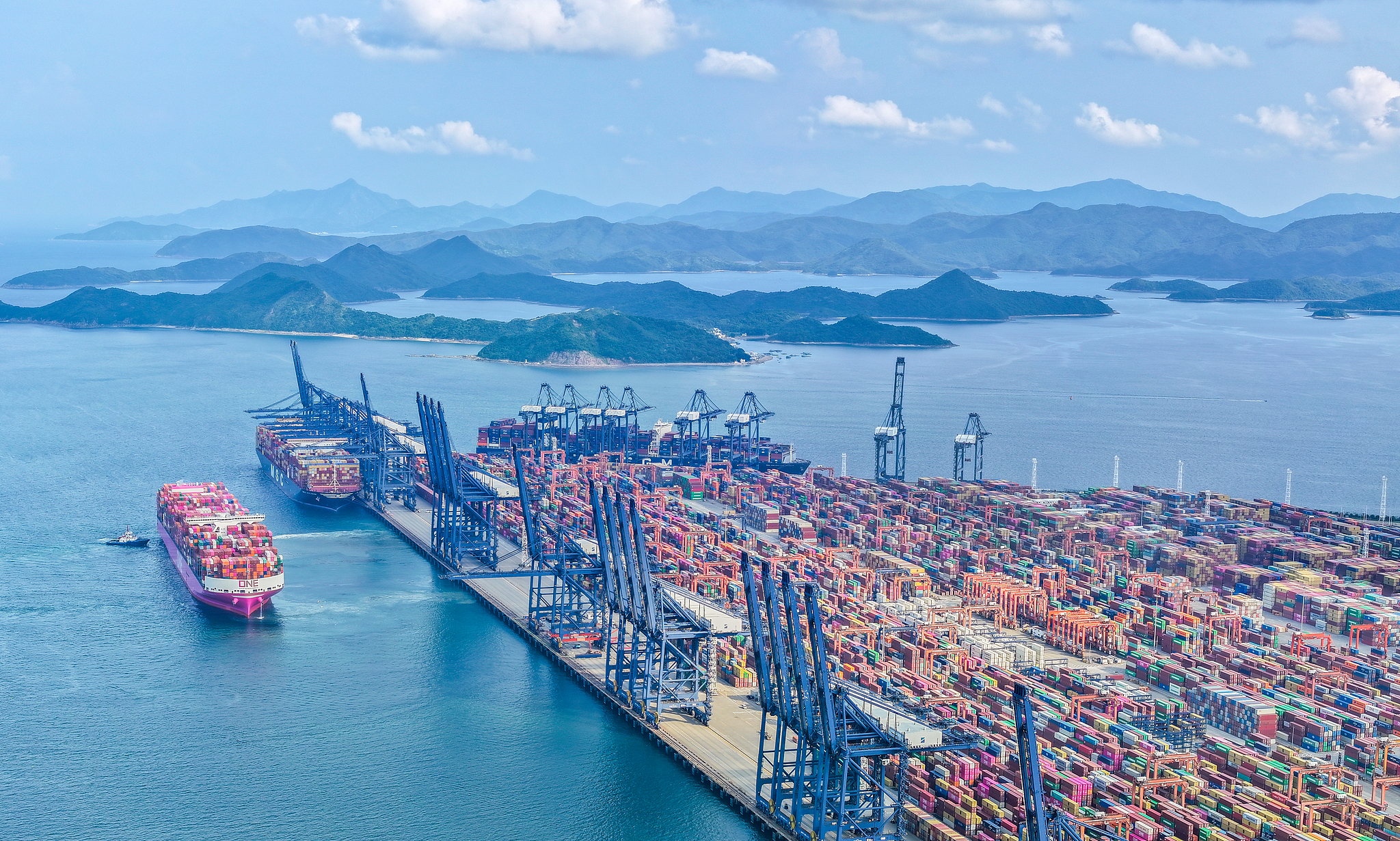 Yantian Port in Shenzhen, a world-class shipping hub in the Guangdong-Hong Kong-Macao Greater Bay Area, June 21, 2024. /VCG