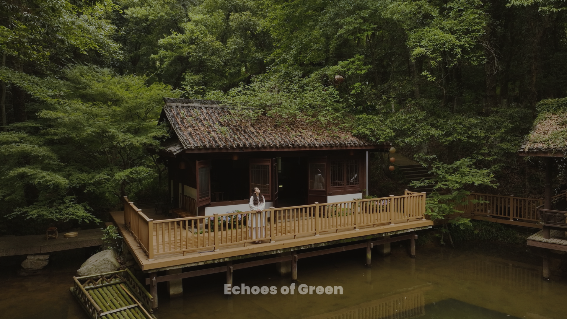 Perched halfway up a quiet hillside in Anji, Zhejiang, this tiny teahouse offers a peaceful pause amid the mountains. /CGTN