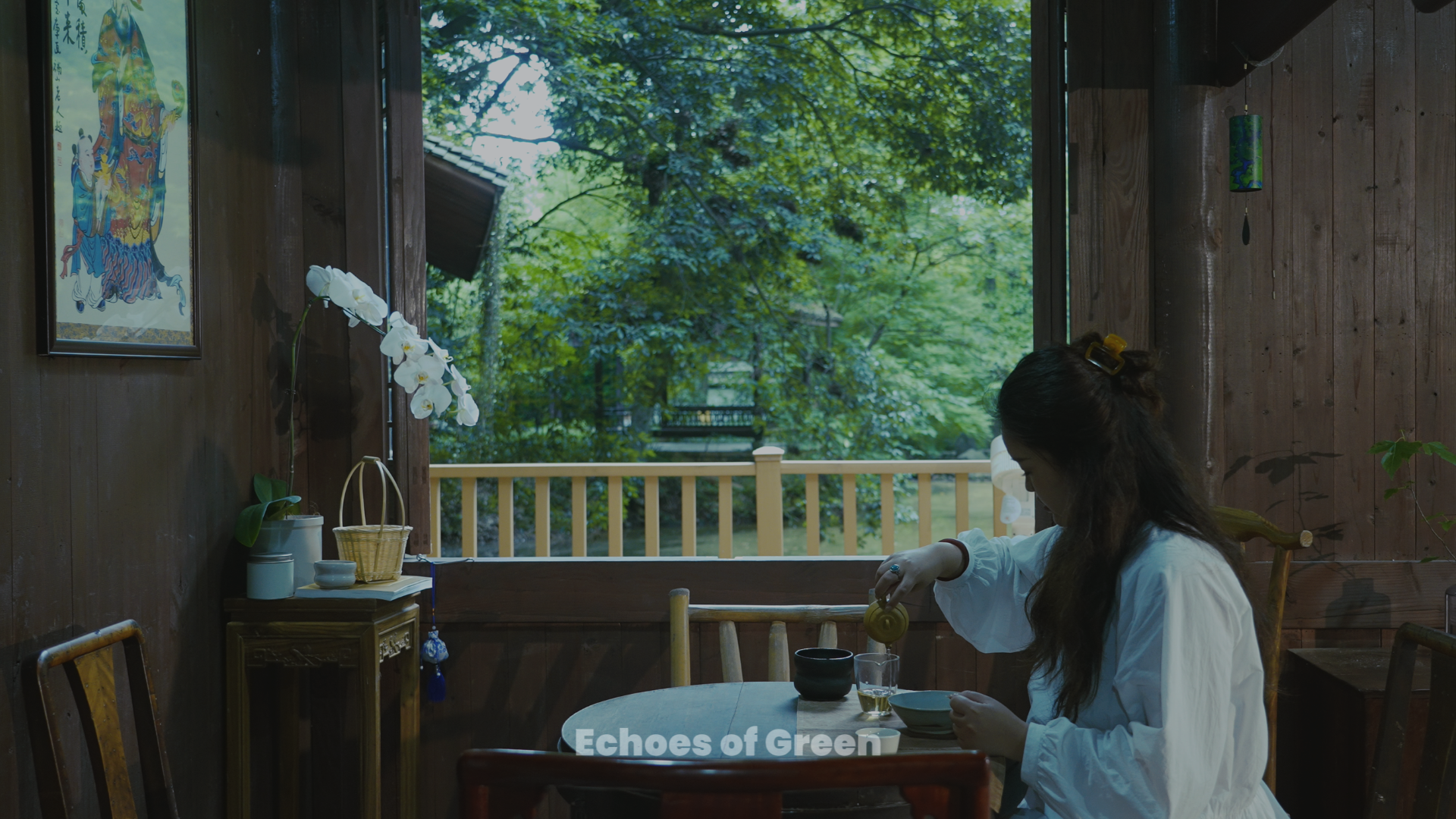 Perched halfway up a quiet hillside in Anji, Zhejiang, this tiny teahouse offers a peaceful pause amid the mountains. /CGTN