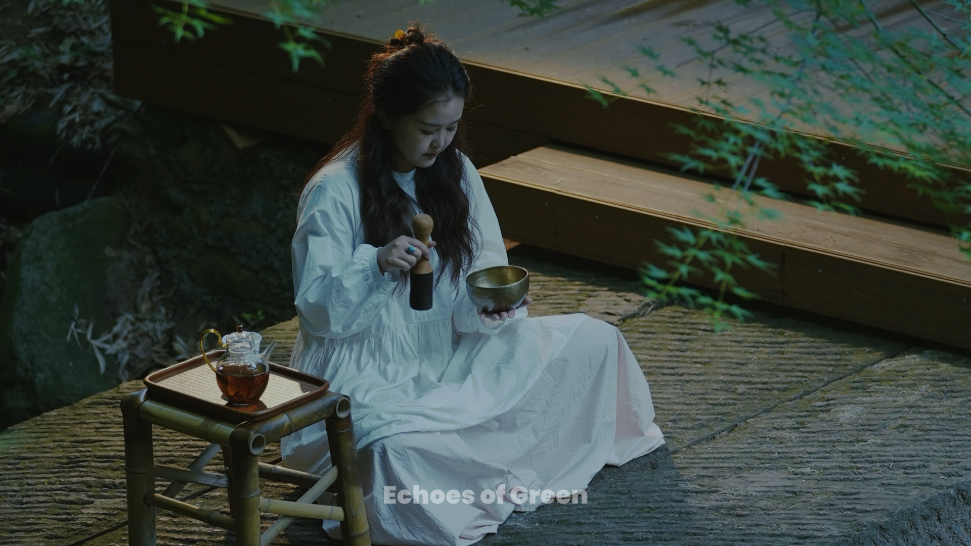 Perched halfway up a quiet hillside in Anji, Zhejiang, this tiny teahouse offers a peaceful pause amid the mountains. /CGTN
