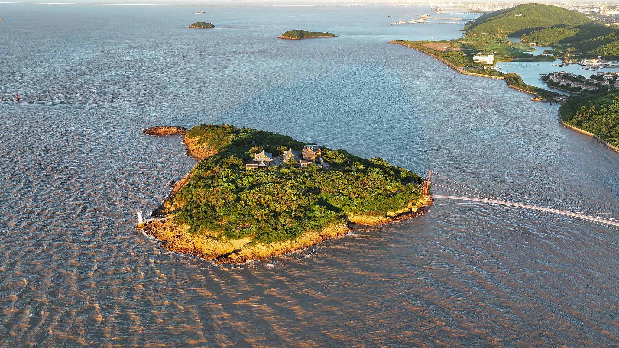 Live: Enjoy the stunning view of Minghu Lake in east China