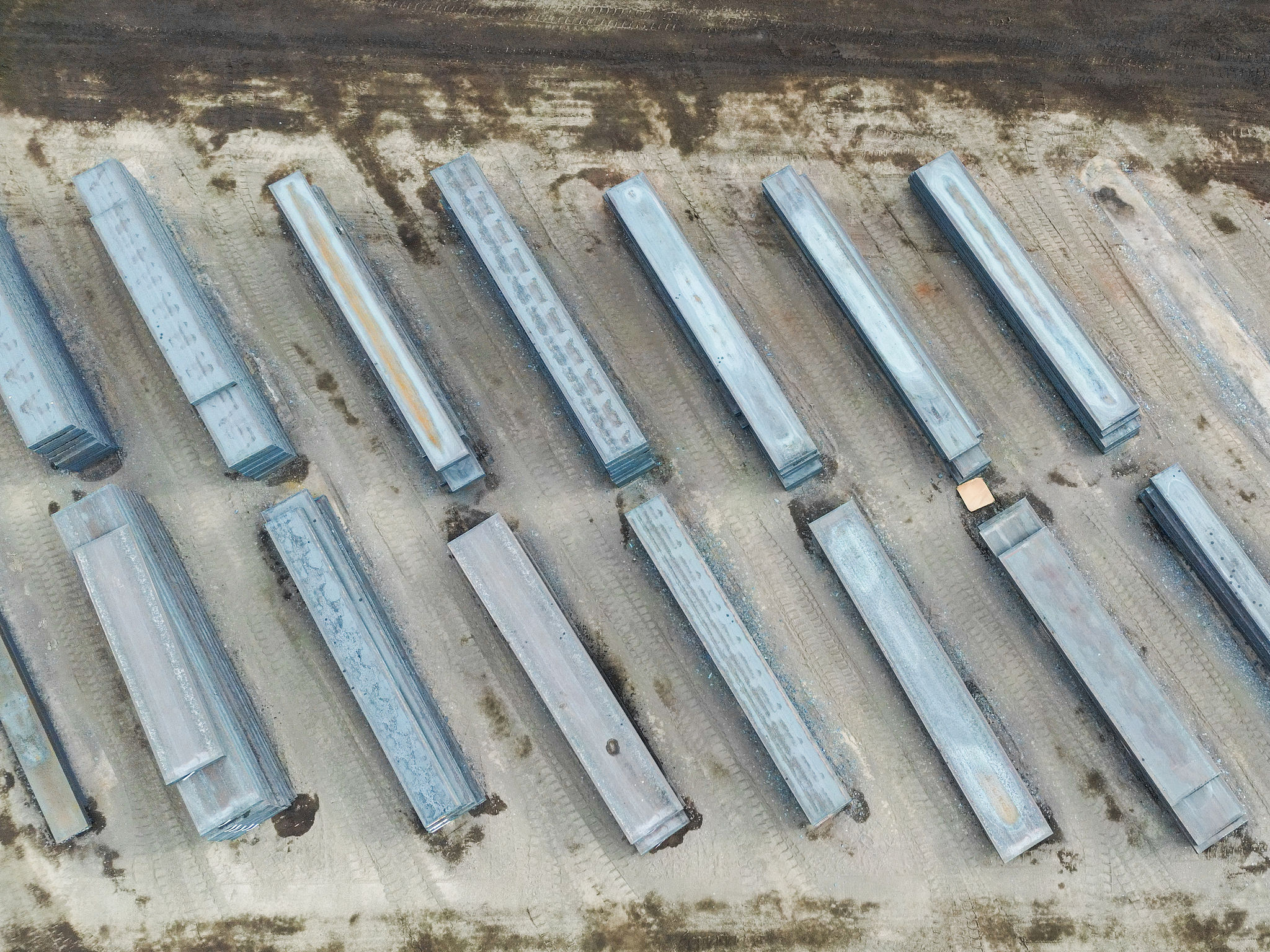 Una vista aérea de las losas de acero en ArcelorMittal Dofasco