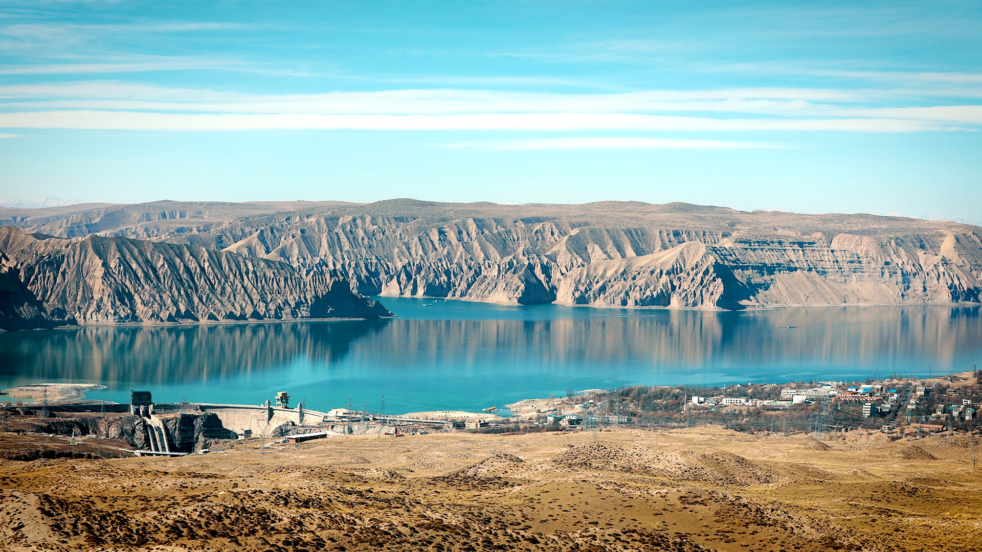 A view of Longyangxia Gorge /CGTN