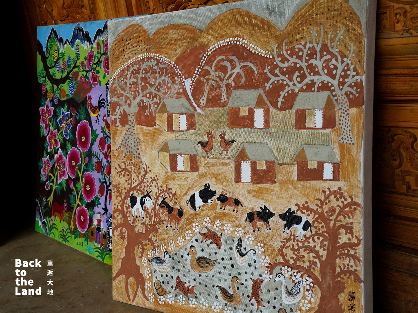 Paintings created by elderly Bai ethnic women are displayed in Dali, southwest China's Yunnan Province. /CGTN