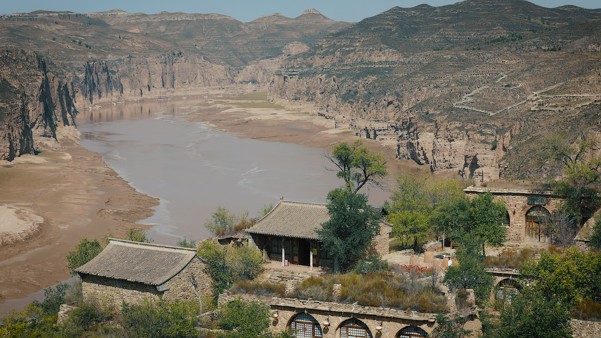 Laoniuwan Fortress sits on the banks of the Yellow River. /CGTN