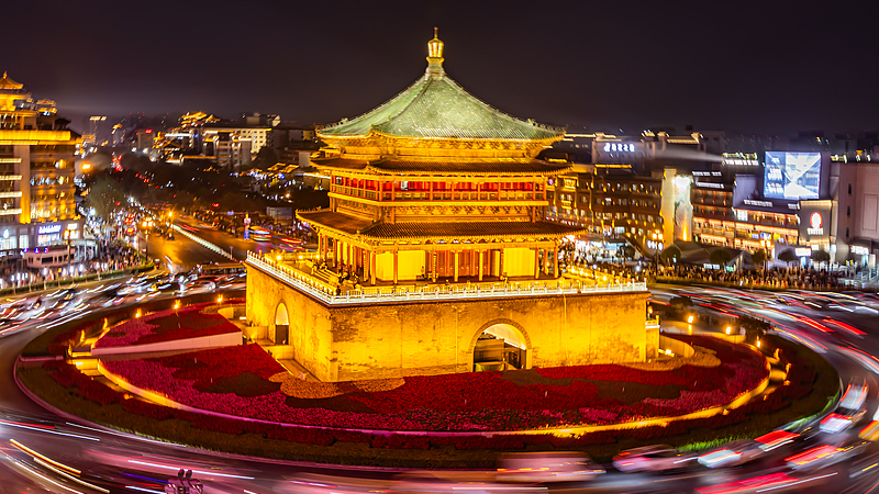 Live: Night view of Xi'an Bell Tower: A witness to the city's evolving history