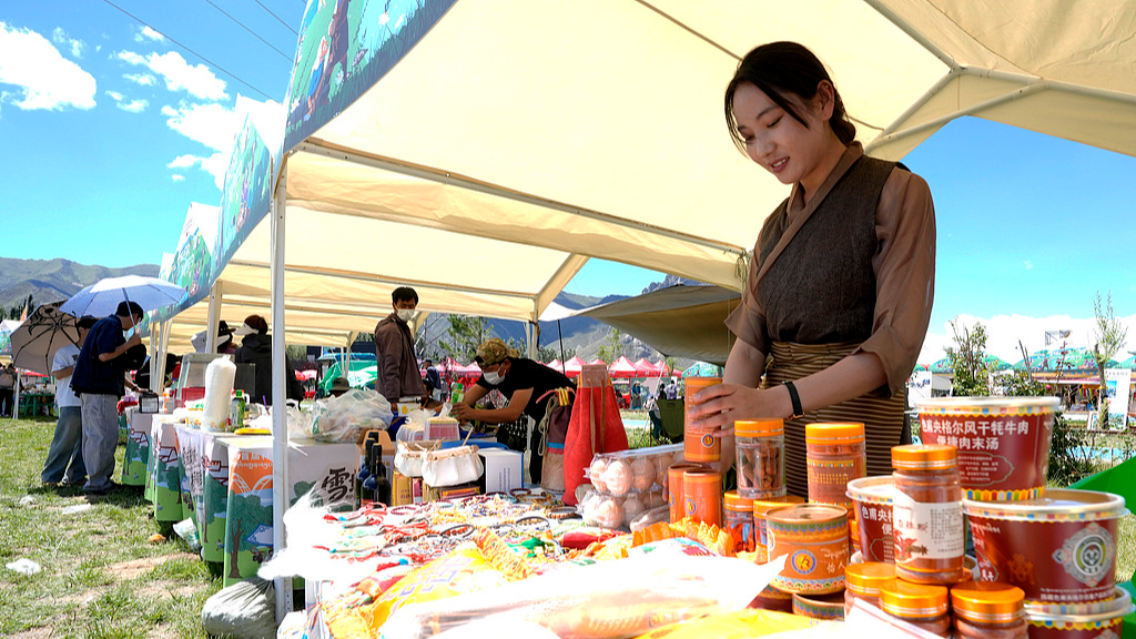 Xizang sees 200-fold income growth in 60 years