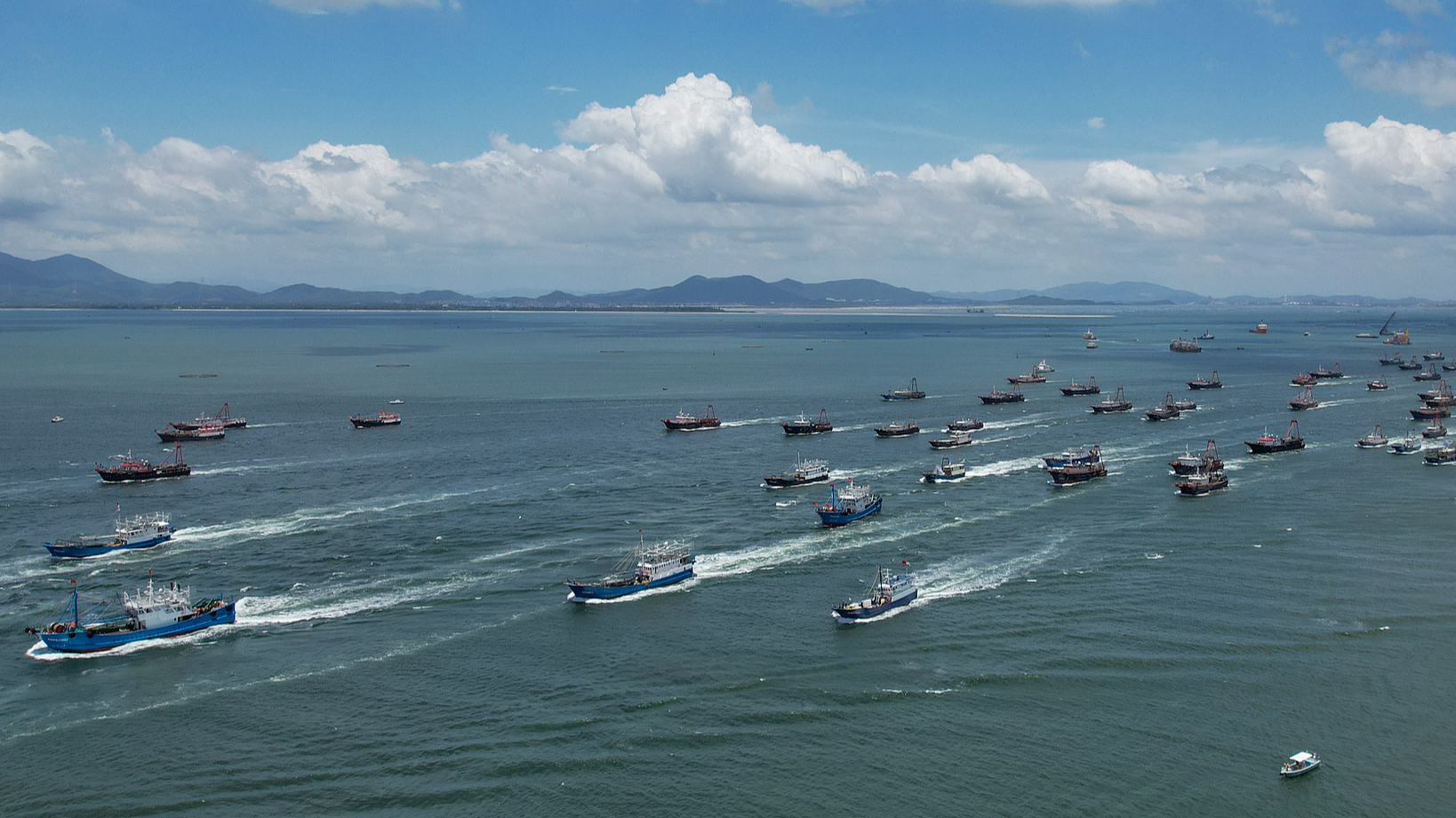 Fishing boats depart from Zhapo National Central Fishing Port in Yangjiang, Guangdong Province, August 16, 2025. /VCG