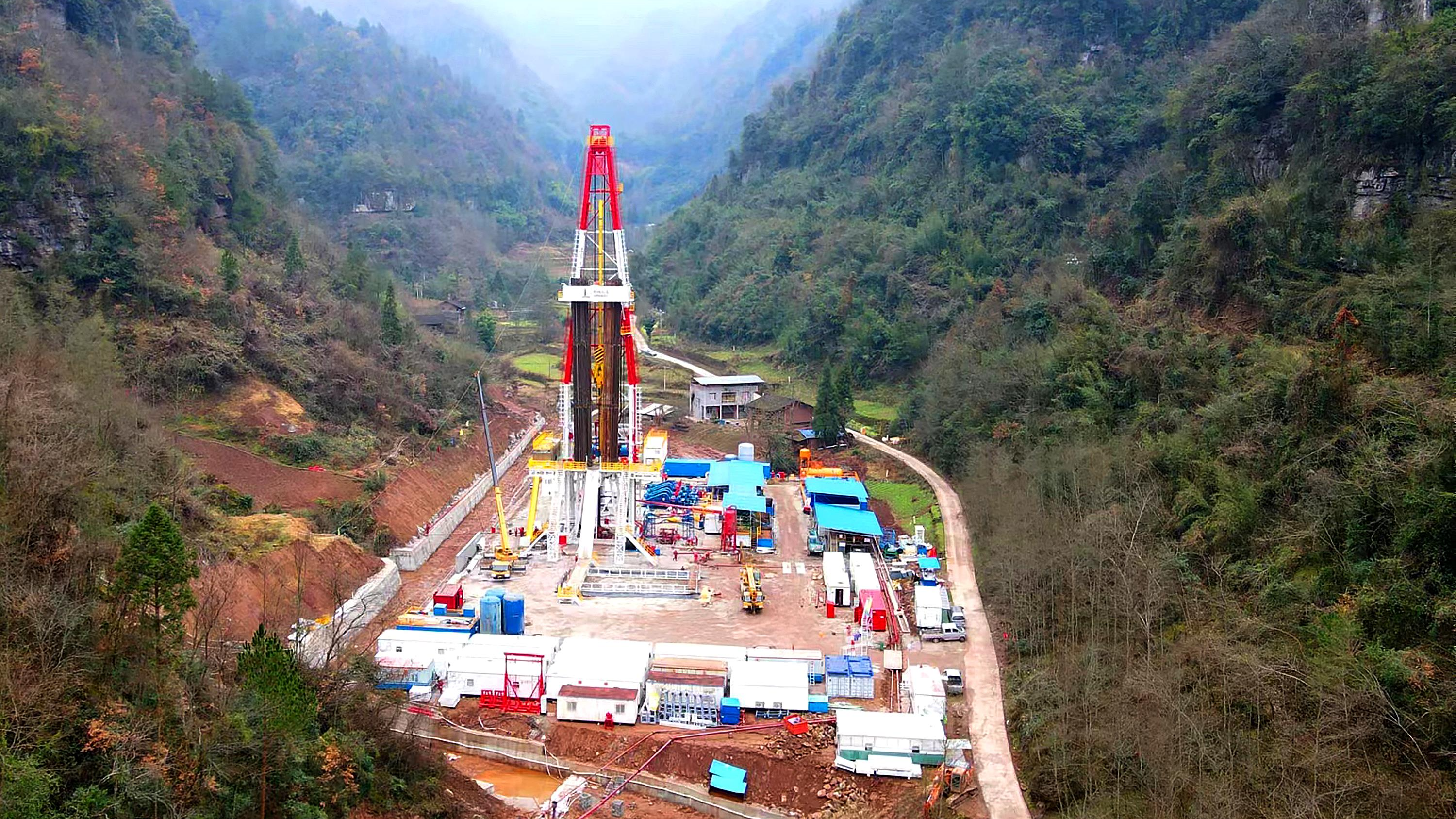 China discovers large shale gas reserves of 165 billion cubic meters