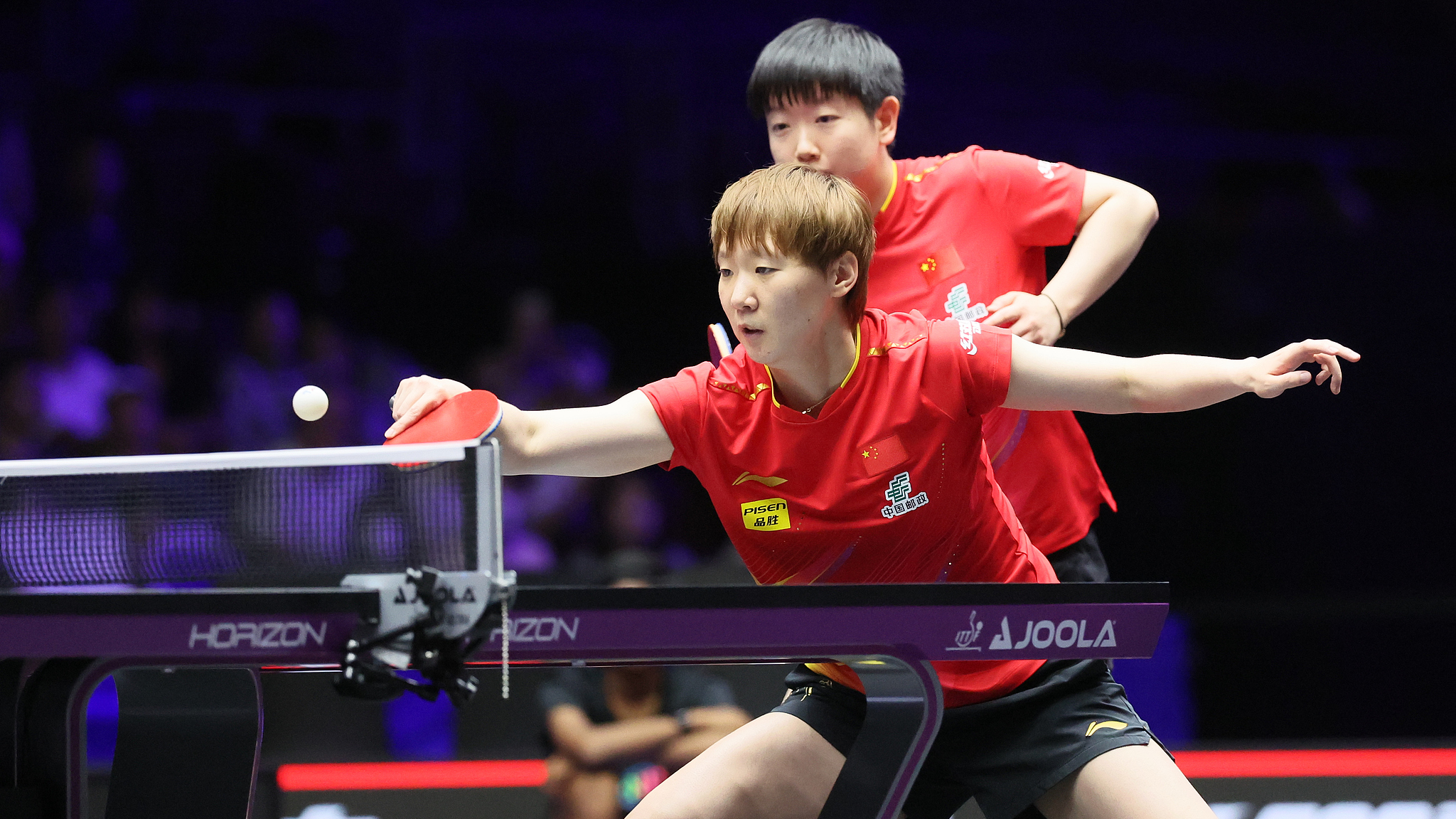 File Photo: Wang Manyu and Sun Yingsha in action during the WTT US Smash in Las Vegas on July 12, 2025. /VCG