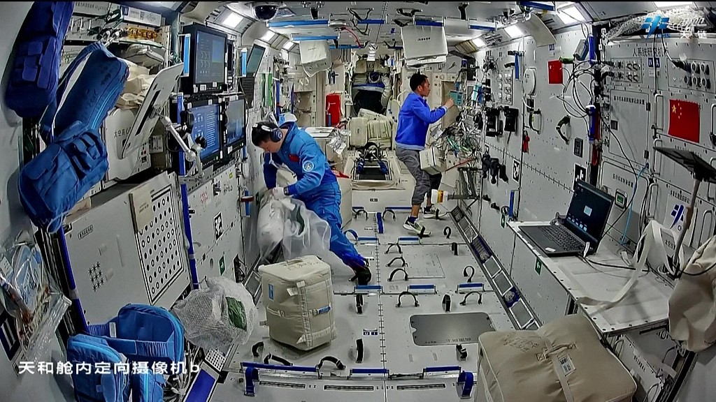 China sets record with 3,100°C tungsten alloy heating in space