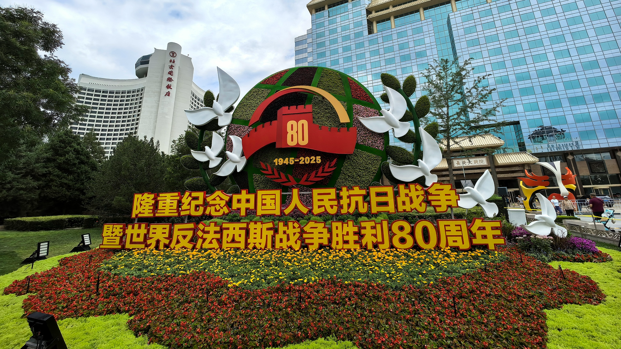 Media center for victory anniversary events holds 1st group interviews