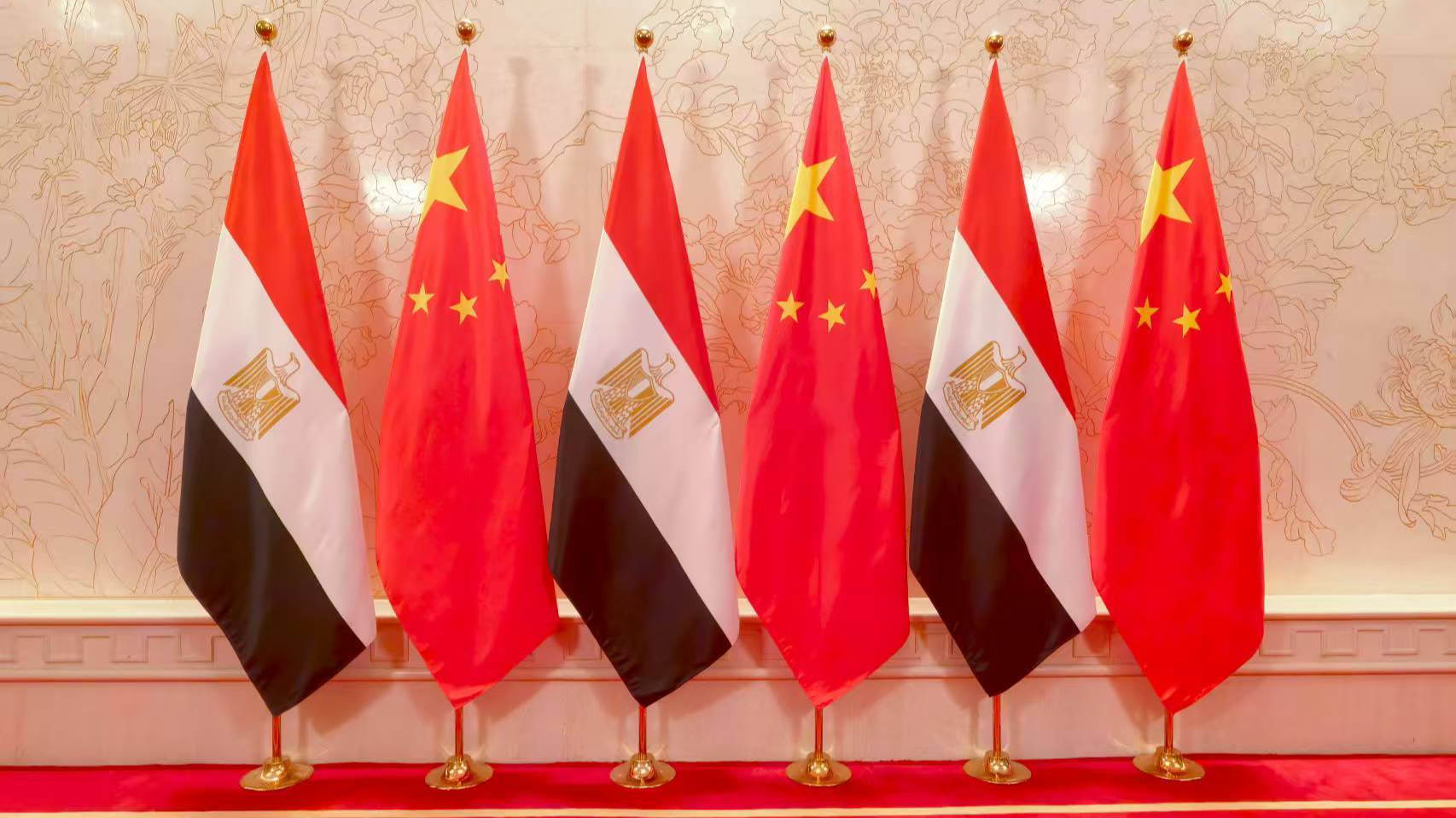The national flags of China and Egypt are displayed in a hotel, north China