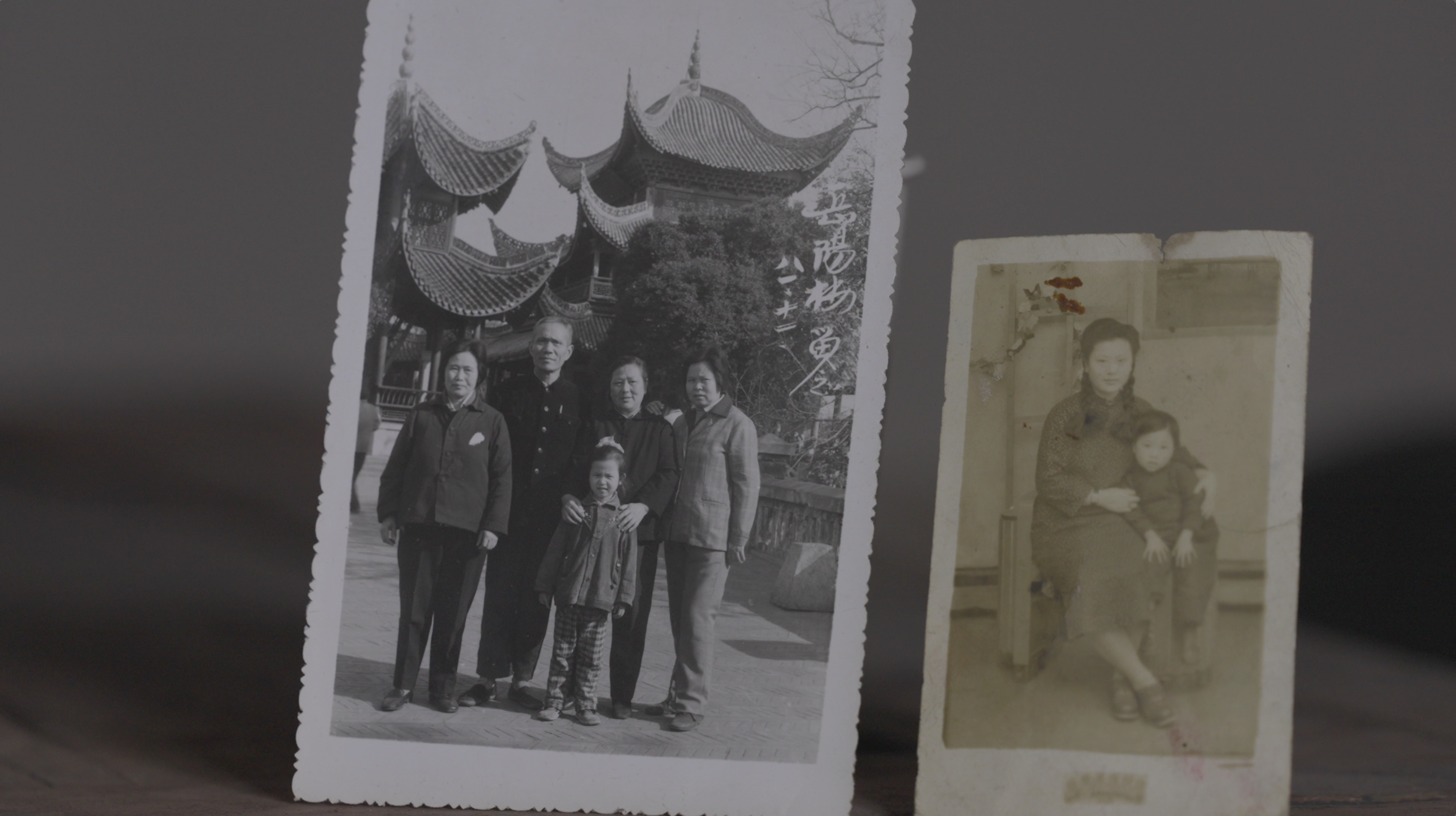Peng Renshou (left) with relative's daughter.
Peng Zhuying (right), photo taken by a neighbor's daughter. 
Screenshot from Last Daughters. /CGTN