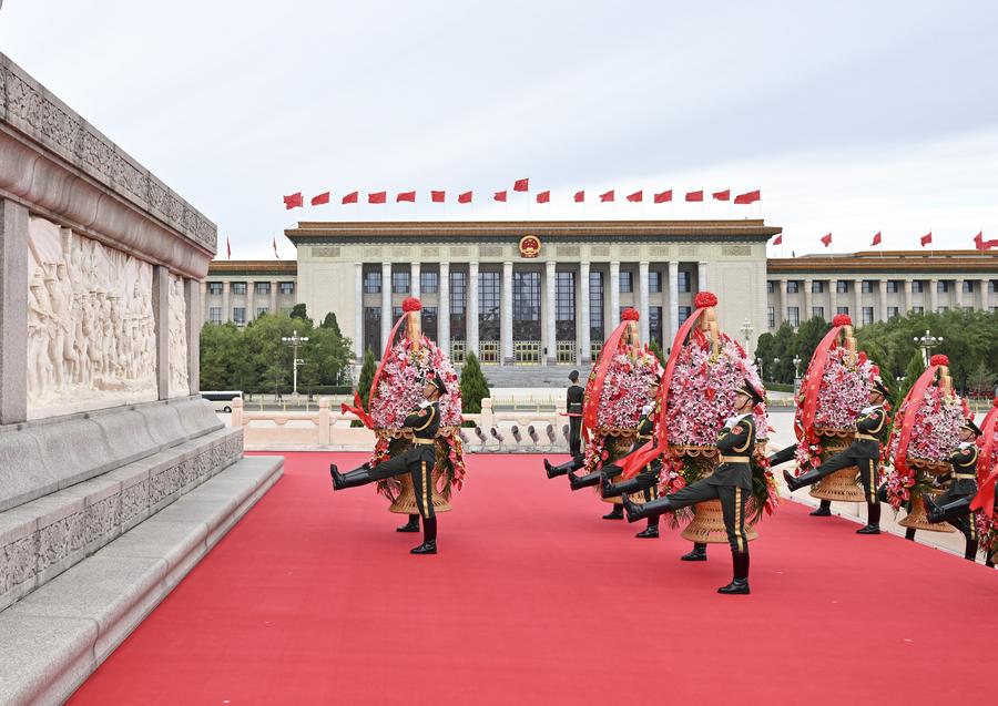 A ceremony presenting flower baskets to fallen heroes to mark Martyrs' Day is held at Tian'anmen Square in Beijing, capital of China, September 30, 2024. /Xinhua