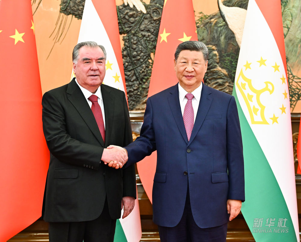 Chinese President Xi Jinping (R) meets with Tajik President Emomali Rahmon in Beijing, China, September 2, 2025. /Xinhua