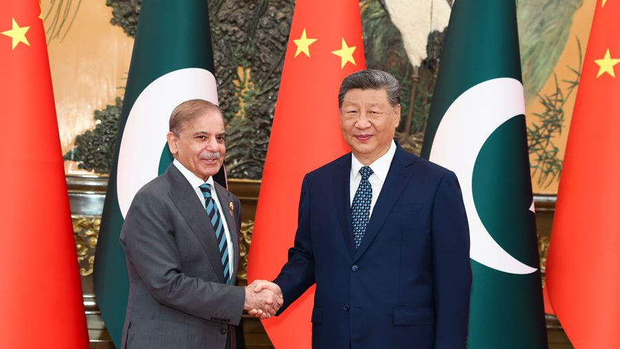 Chinese President Xi Jinping meets with Pakistani Prime Minister Shehbaz Sharif in Beijing, China, September 2, 2025. /Xinhua
