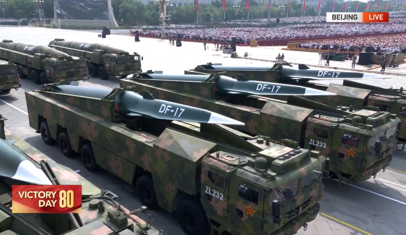 Hypersonic Missiles Formation inspected in V-Day parade