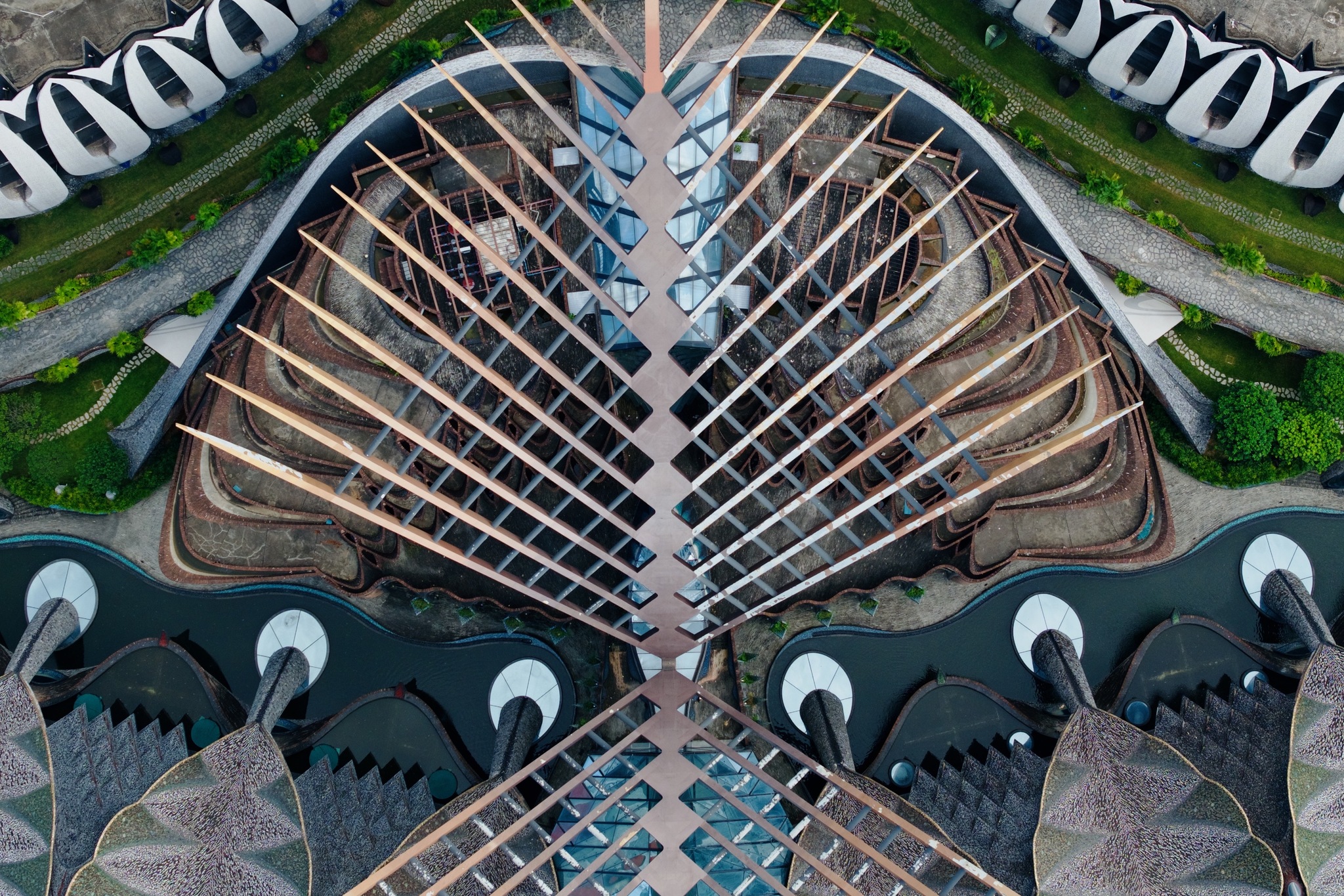 Marisfrolg Pavilion, the headquarters of the Shenzhen-based fashion brand Marisfrolg, is seen from a bird's eye view in Shenzhen, Guangdong on September 1, 2025. /VCG