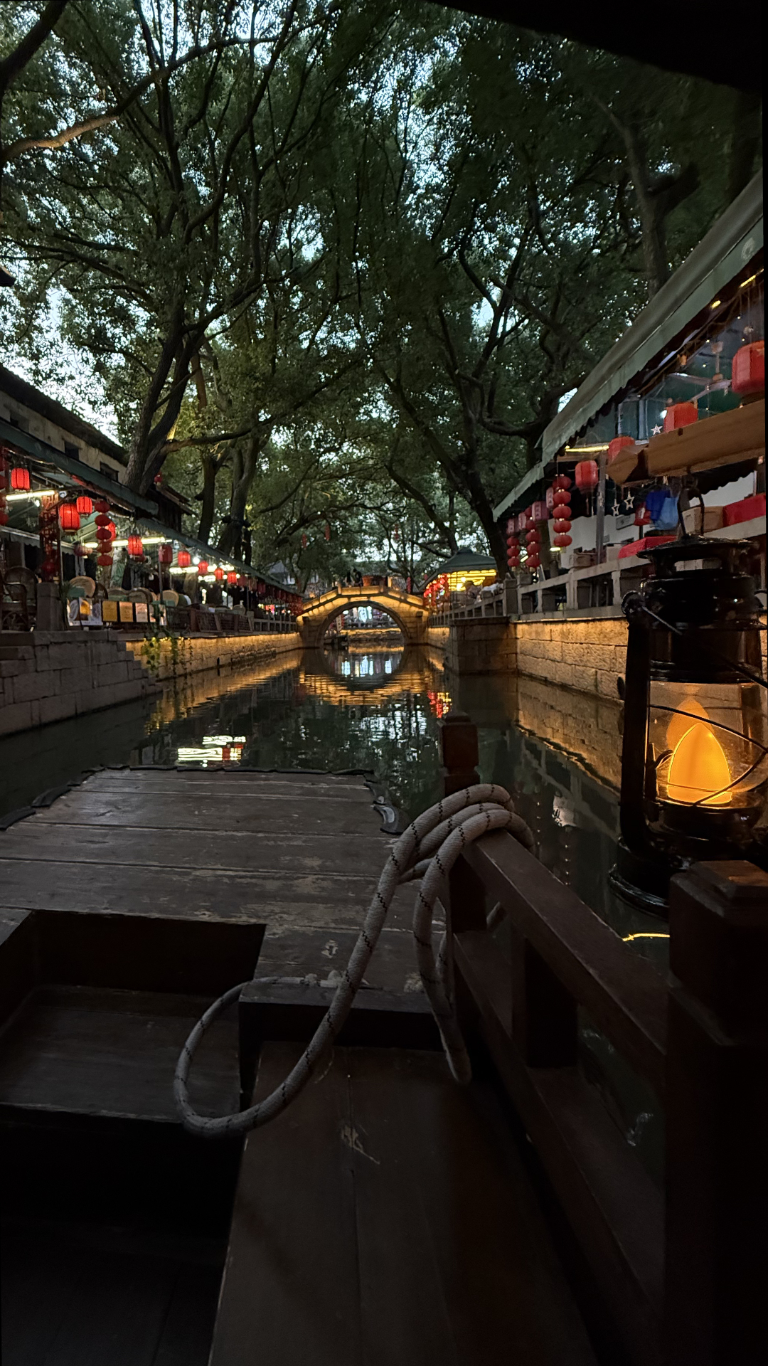 Tongli after dusk: The philosophy of stillness