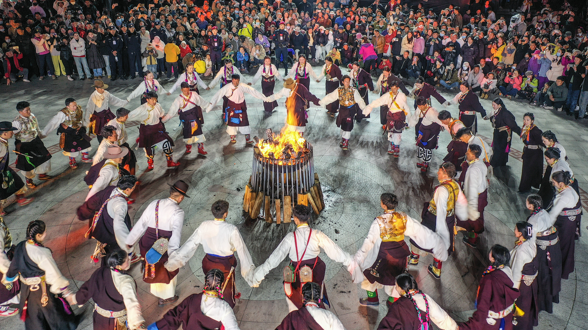 Xizang's successful journey of religious inheritance