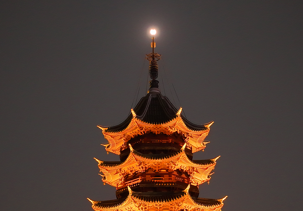The blood moon in the sky during a total lunar eclipse, Suzhou City, east China's Jiangsu Province, September 7, 2025. /VCG