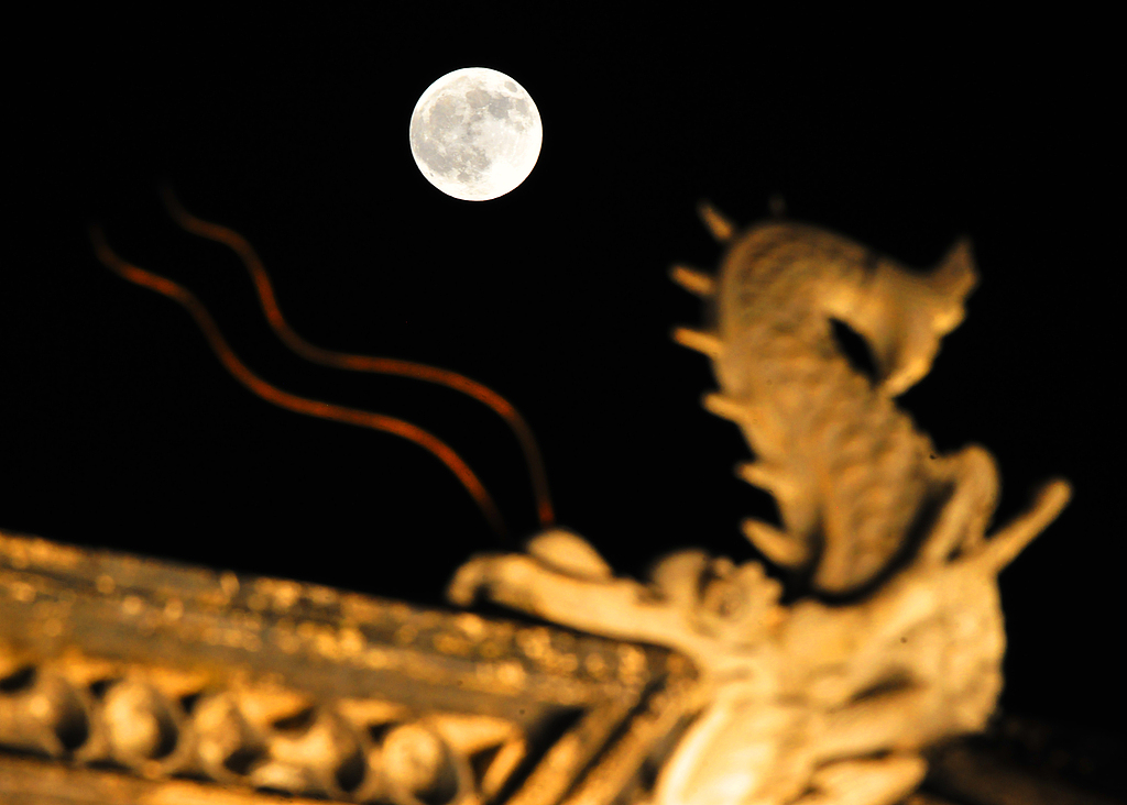 A total lunar eclipse, Suzhou City, east China's Jiangsu Province, September 7, 2025. /VCG