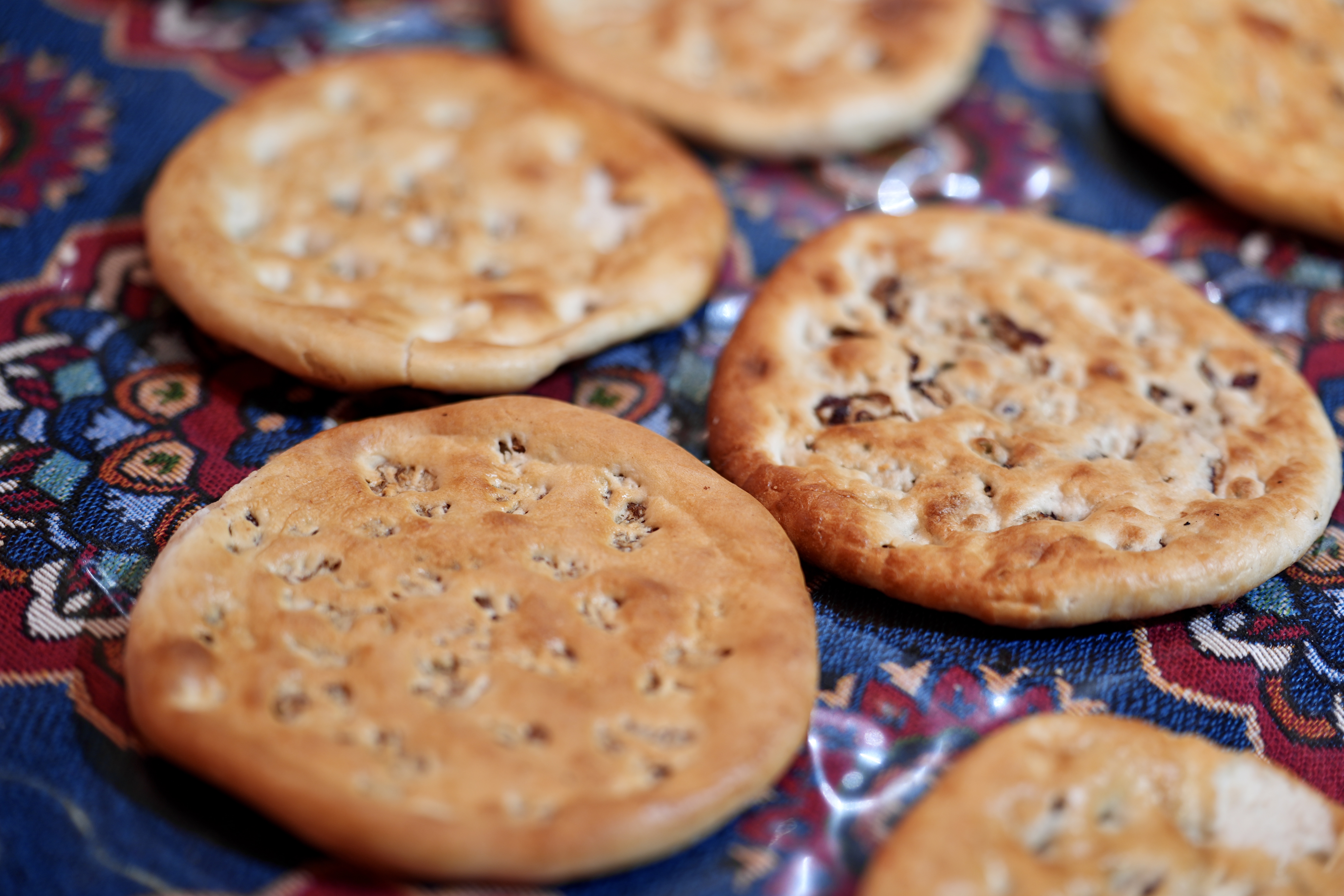 Xinjiang color palette: Exploring vibrant markets of Urumqi