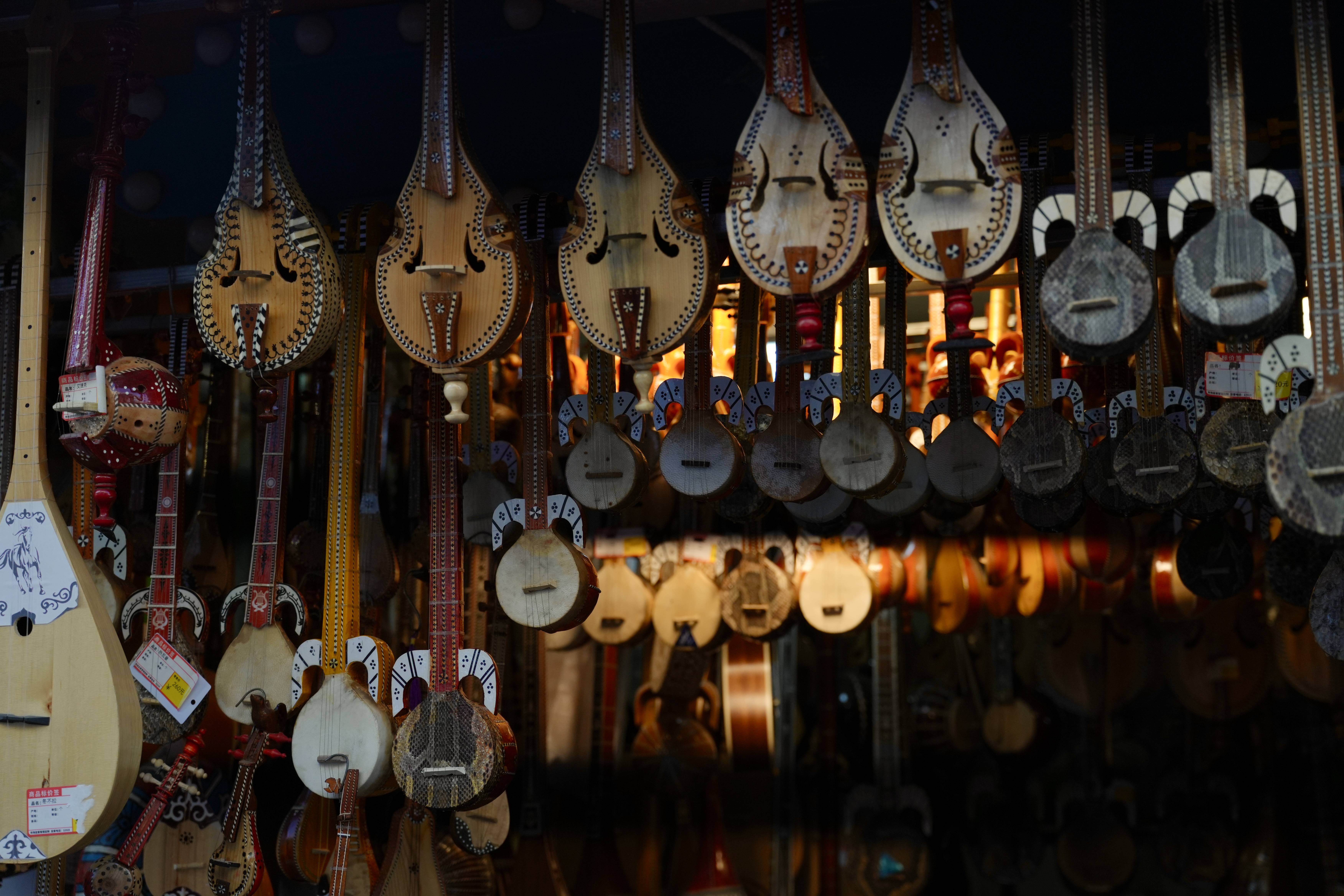 Xinjiang color palette: Exploring vibrant markets of Urumqi