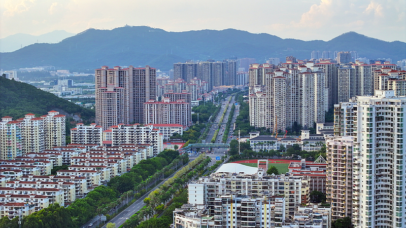 Live: Strolling along Haicang Boulevard in Xiamen
