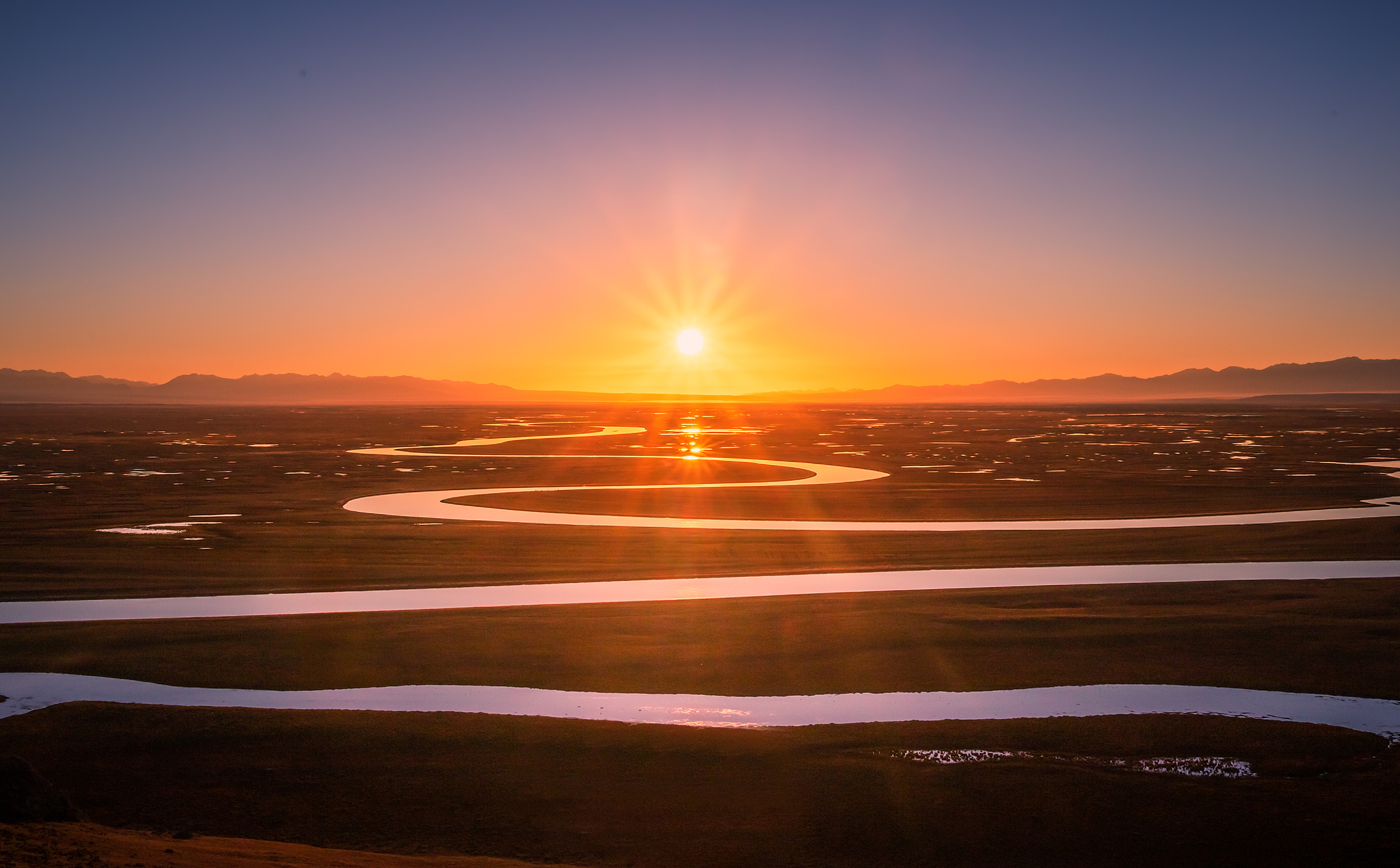 Xinjiang color palette: Bayanbulak Grassland, a haven of serenity