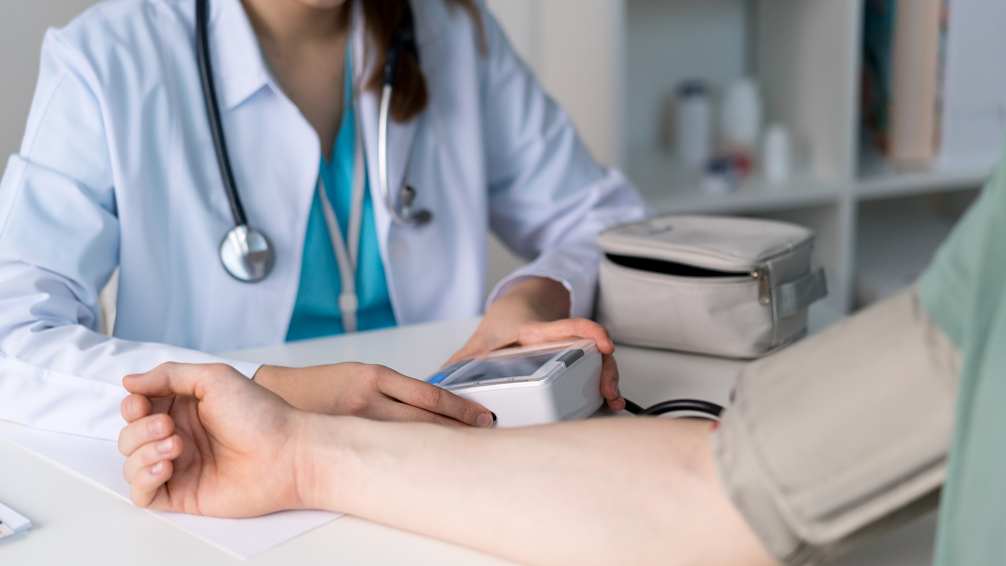 China builds world's largest medical service system